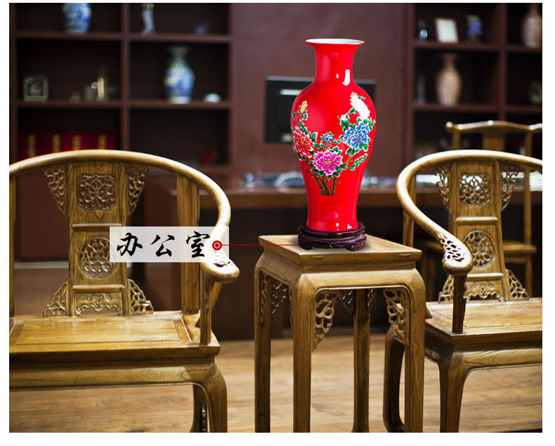 Jingdezhen ceramic Chinese red vase furnishing articles sitting room of Chinese style restoring ancient ways is the dried flower arranging household porcelain decoration