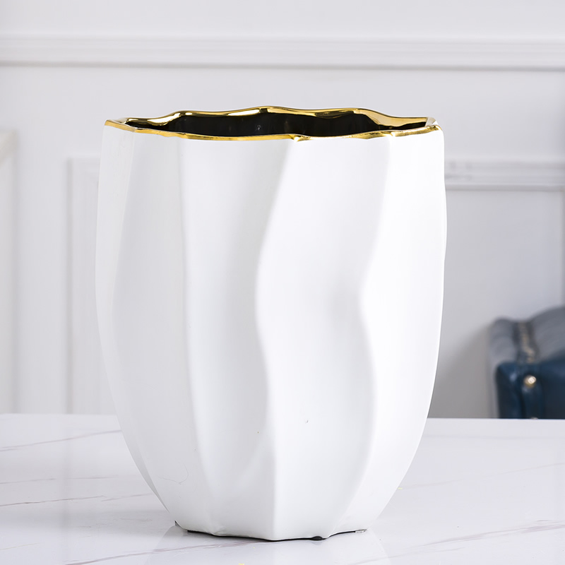 Nordic light key-2 luxury furnishing articles of modern wind vase creative decorations hydroponic white ceramic exposure flower arrangement contracted sitting room