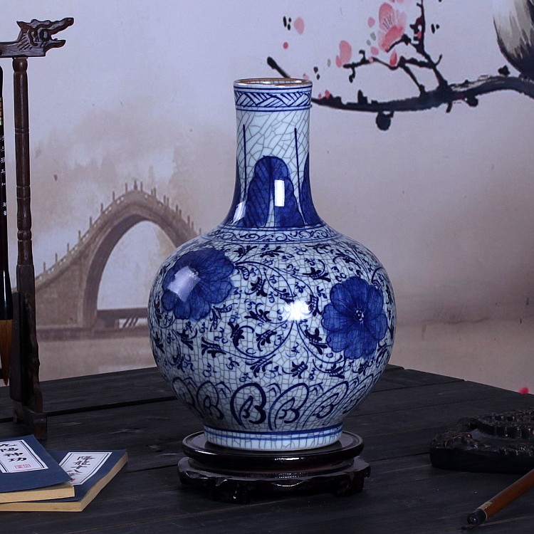 Hand - made jingdezhen ceramics glaze color antique up crack under glaze blue and white porcelain vases, the sitting room of Chinese style furnishing articles