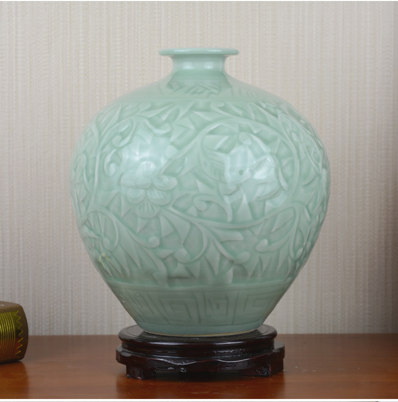 Jingdezhen ceramics celadon vase carving flower arrangement sitting room home pottery soft adornment restoring ancient ways furnishing articles