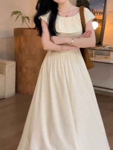 Черное платье на одно плечо во французском стиле с перерывом на чай, длинное платье с талией в стиле Хепберн, новый дизайн 2025 года