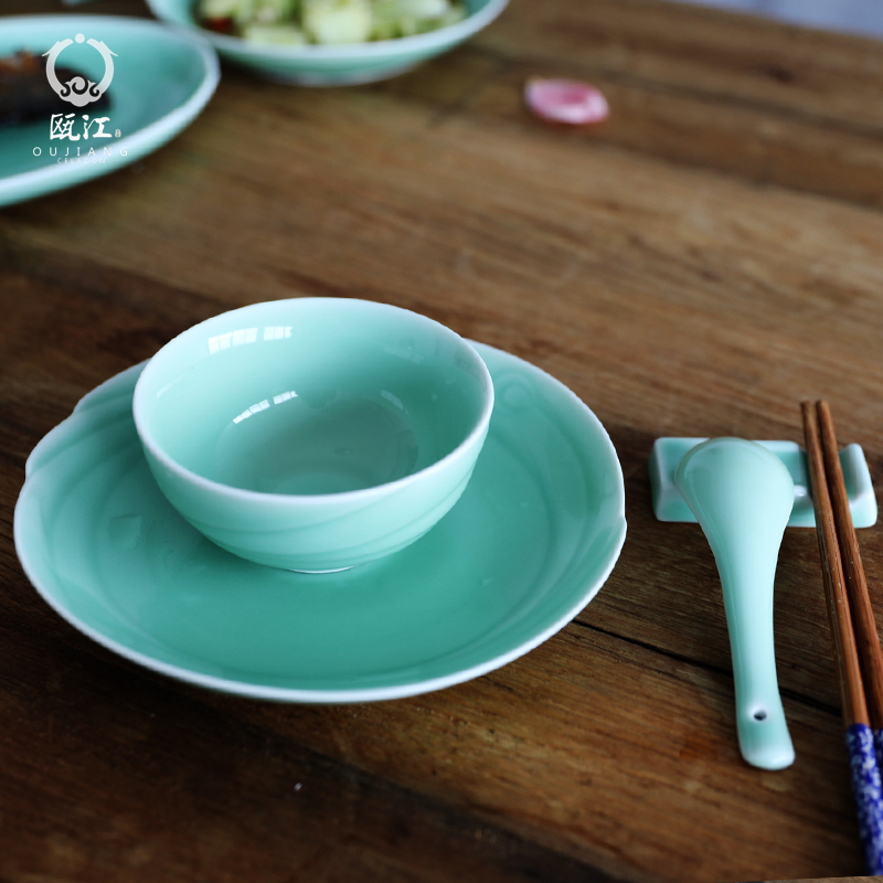 Oujiang longquan celadon dish dish household of Chinese style ceramic plate of rice bowls bowl dish of chicken feather name plum vinegar green tableware