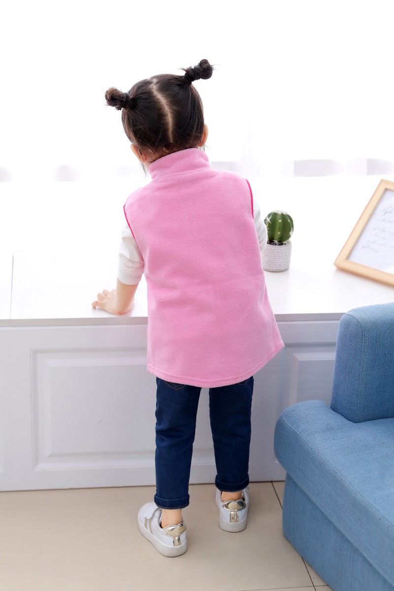Thời trang trẻ em gấu áo vest trẻ em, vest cashmere, vest thời trang nữ, mùa thu và mùa đông, mặc mới, vest, thủy triều quần áo trẻ em