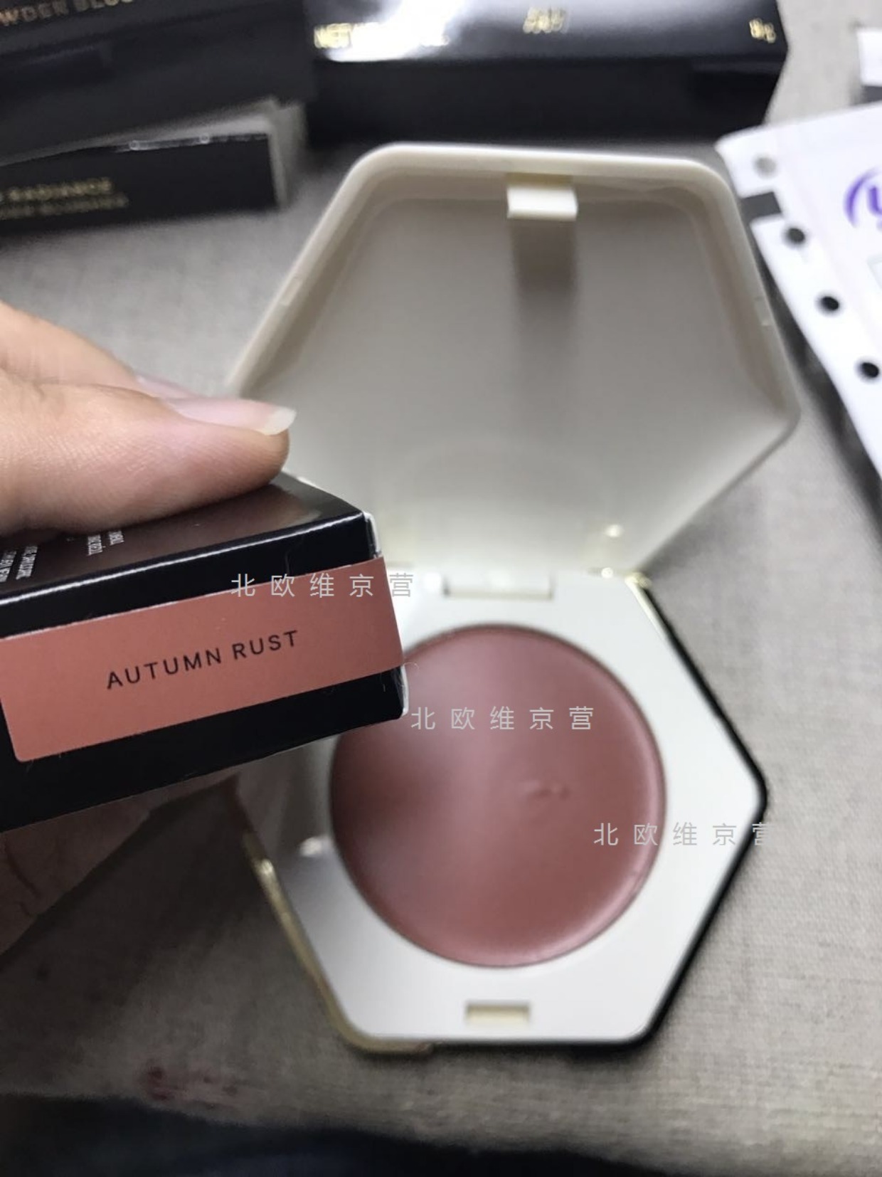 Na Uy H & M Beauty HM trang điểm má hồng dạng kem má hồng TF nhiều màu tùy chọn Spot - Blush / Cochineal phấn má etude house