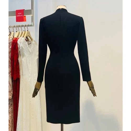 Элитный ретро демисезонный костюм, платье, красная юбка, яркий броский стиль, облегающий крой