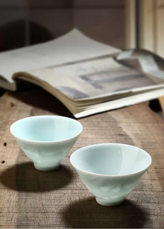 Uống đến Jingdezhen Shadow Celadon Khắc Kung Fu Teacup Bộ ấm trà bằng gốm 茗 Cup Cốc lớn Master Cup Đơn - Trà sứ