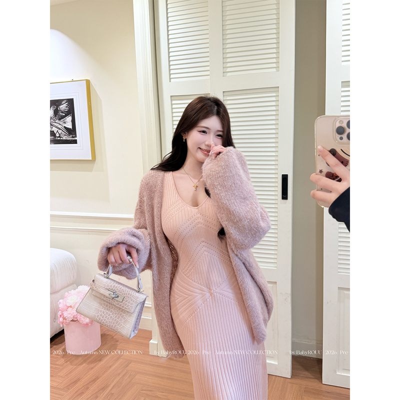 Warm and Gentle【Gentle Goddess】Slightly Plump V-Neck Knitted Bodycon Dress, Soft and Lazy Loose Sweater Cardigan