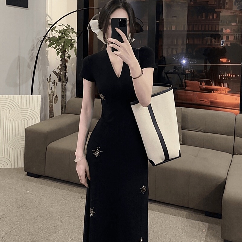 French-Style Pure and Alluring Slim-Fit Dress for Women, 2026 Spring Popular Item, New Long Dress with a Charming and Versatile Look