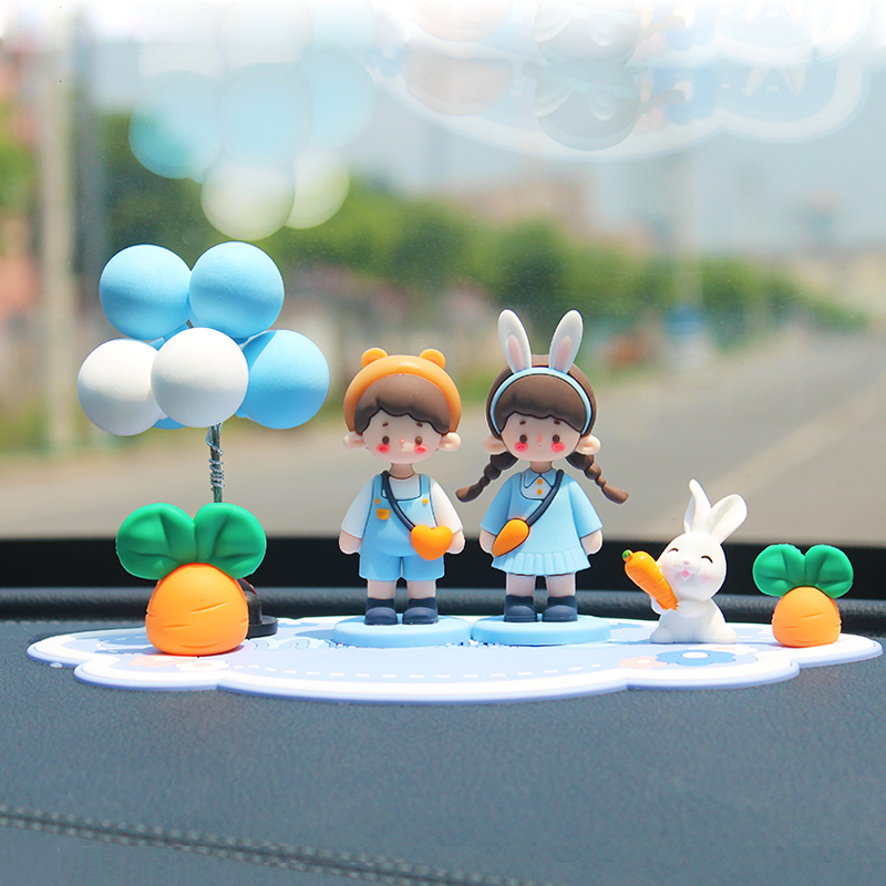 In-car swing-in-car lovers doll cute car adorned with adornment in trolley decorated car interior male girl-Taobao