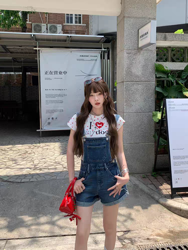 American Retro Denim Overalls for Women, Summer Petite Design, Versatile for the Beach, High-Waisted, Loose, Slimming Shorts