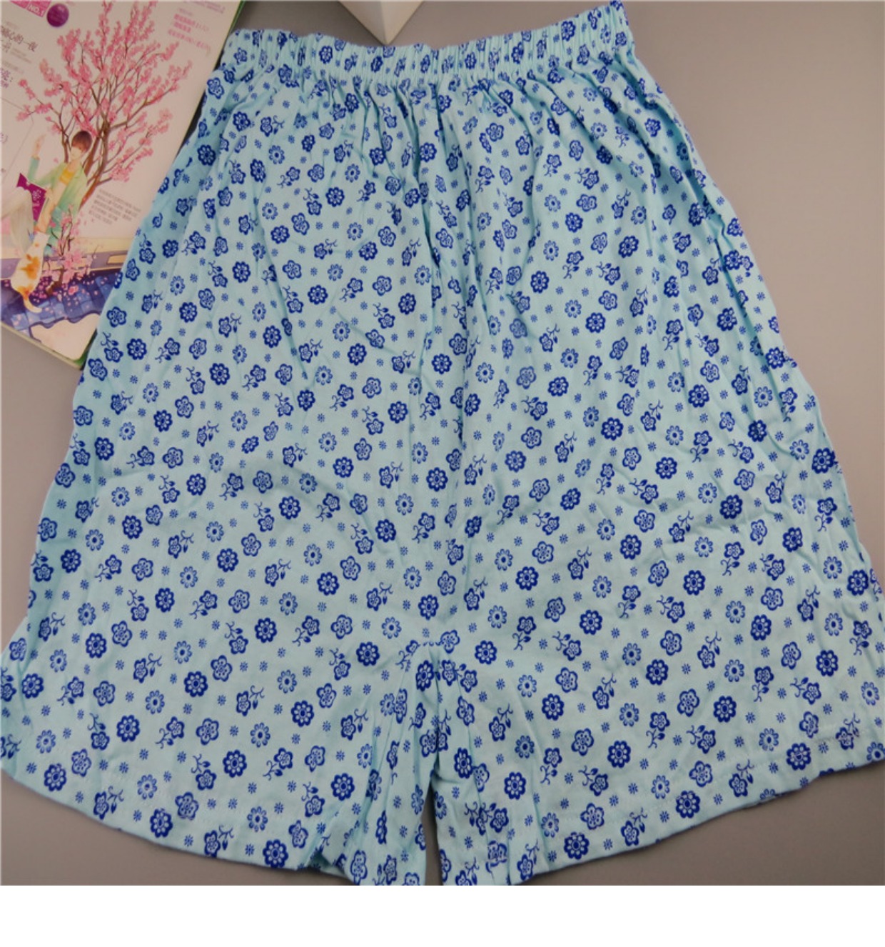 Quần lót nữ quần lửng cotton rộng thùng thình giữa và tuổi già cỡ lớn bà cao eo phẳng chân ngắn quần lót phụ nữ