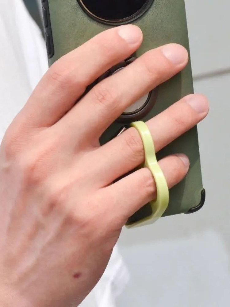 Phone Holder for One-Handed Use, Magic Ring Grip Support Stand, Handheld Desktop Lazy Finger Thumb Tail Holder