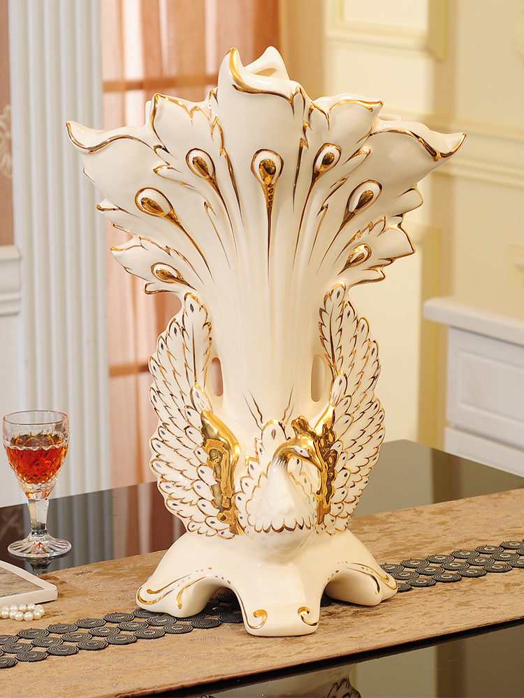 European style home Peacock vase flower arrangement High-grade large decoration living room ceramic dry flower vase creative ornaments