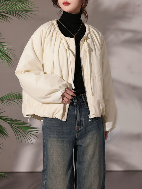 Lightweight and Loose-Fitting 90% White Duck down Jacket for Women, 2024 Winter New Fashion, Trendy Drawstring Short Coat