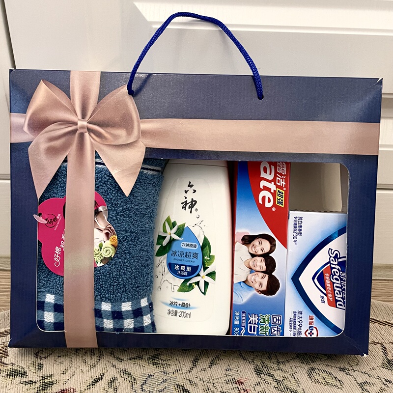 Employee Benefits: Pure Cotton Towel and Soap Gift Box Set, Practical Daily Care Products for Labor Insurance Group Purchase, Hot Sale
