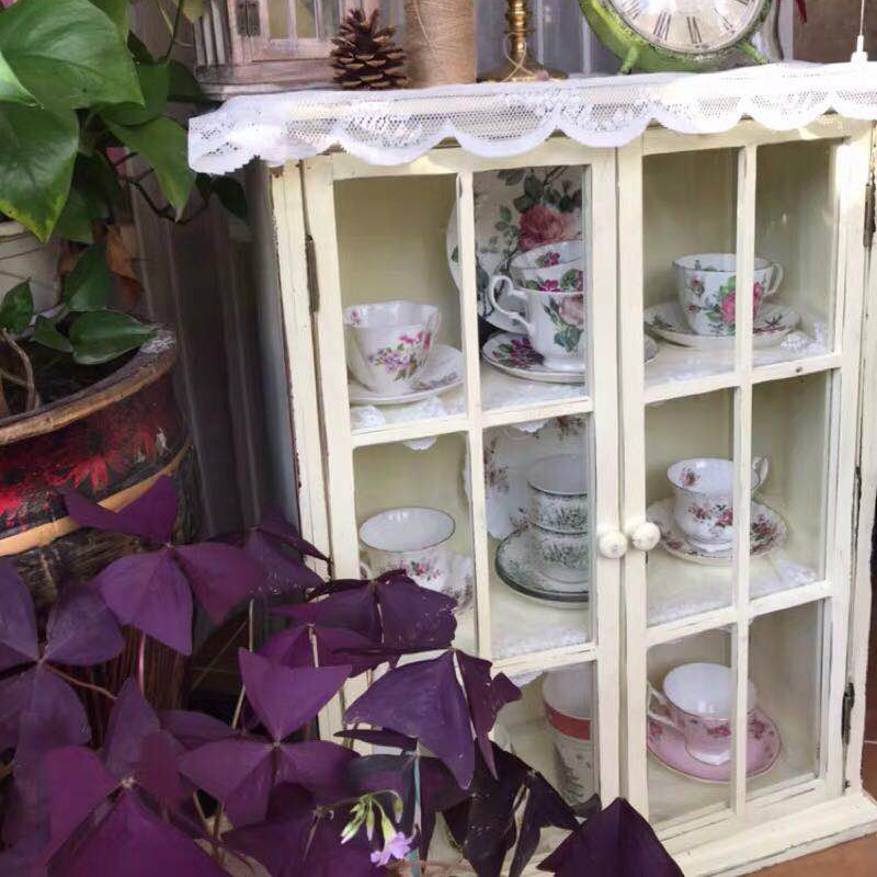 Fa-style countryside retro solid wood made of old glass door wall cabinet Dressing Room Kitchen Hanging Cabinet Display Cabinet Locker