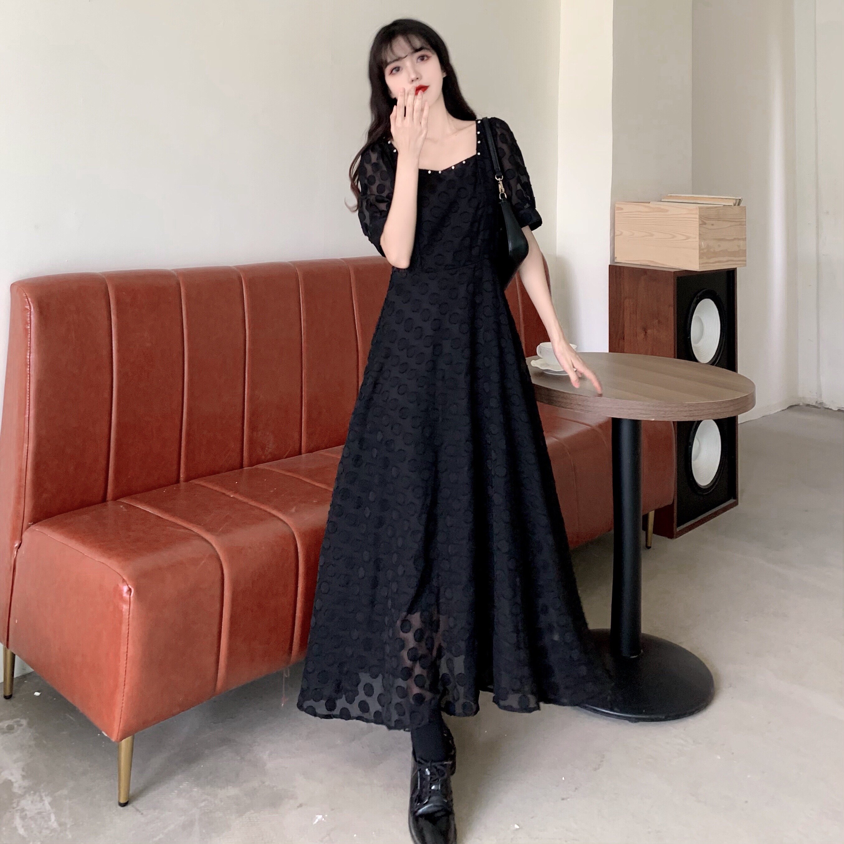 Big size women's dress 2022 The new fat sister Fabian-style party leads the knee-length dress with a female wave point minus age display slim fit