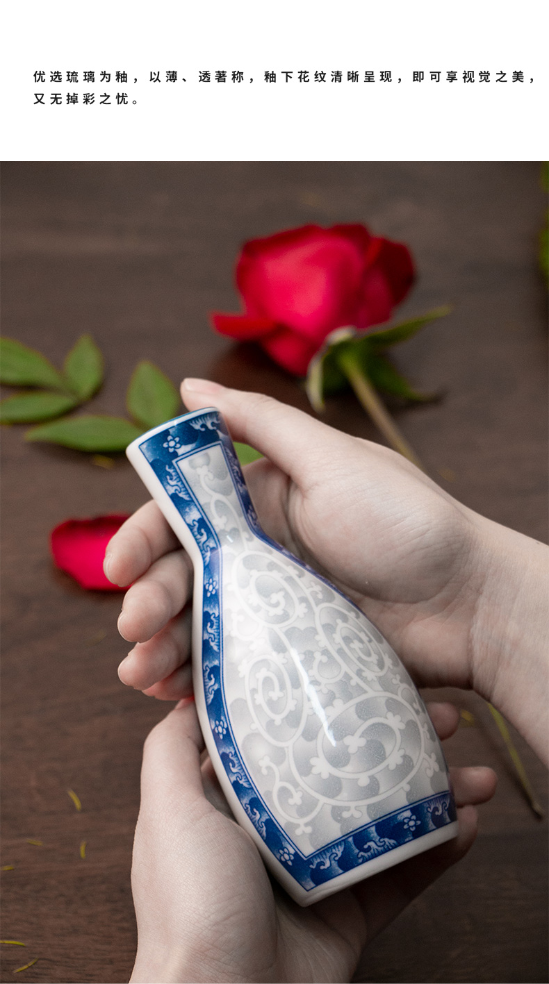 Meinung'm under the glaze color Chesapeake porcelain wind household classic blue and white porcelain imitation Ming and the qing ceramic bottle flower arranging flower bottle vessels