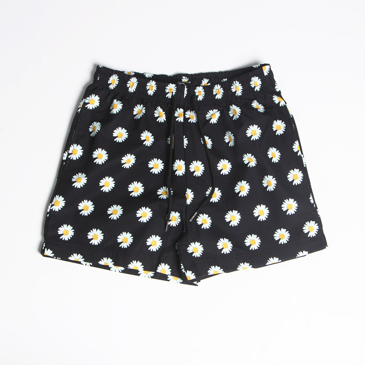 G-Dragon (Kwon Ji-Yeon) Style Internet-Famous Youthful Daisy Pattern Printed Shorts for Male and Female Students, Summer Casual Pants, Trendy G-Dragon (Kwon Ji-Yeon) Style Internet-Famous Youthful Daisy Pattern Printed Shorts for Male and Female Students, Summer Casual Pants, Trendy