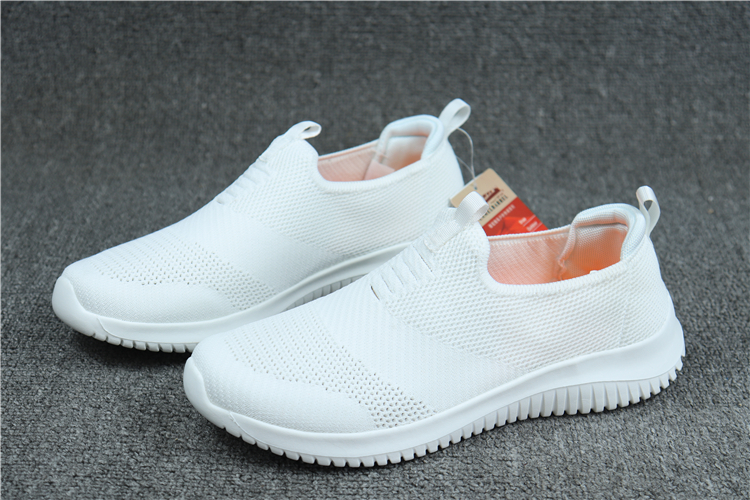 Miss Regret Couple Models Ultra-thin Breathable Mesh Sports Shoes Soft Sole Shock-absorbing Outdoor Casual Shoe Cover Feet Running Shoes