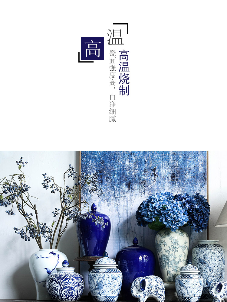 New Chinese style blue leaf veins clear soup WoGuo jingdezhen blue and white porcelain vase Chinese sitting room adornment is placed