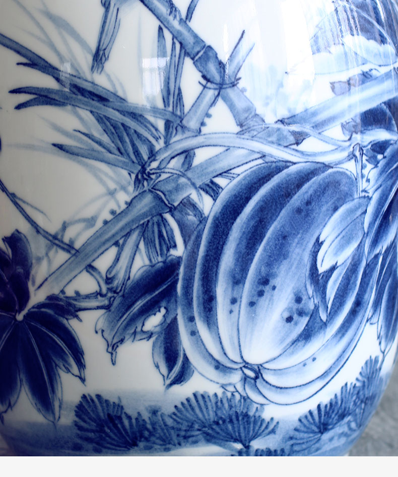 On the smell of finches jingdezhen blue and white porcelain vases, ceramic furnishing articles clear soup WoGuo new Chinese style villa living room decoration