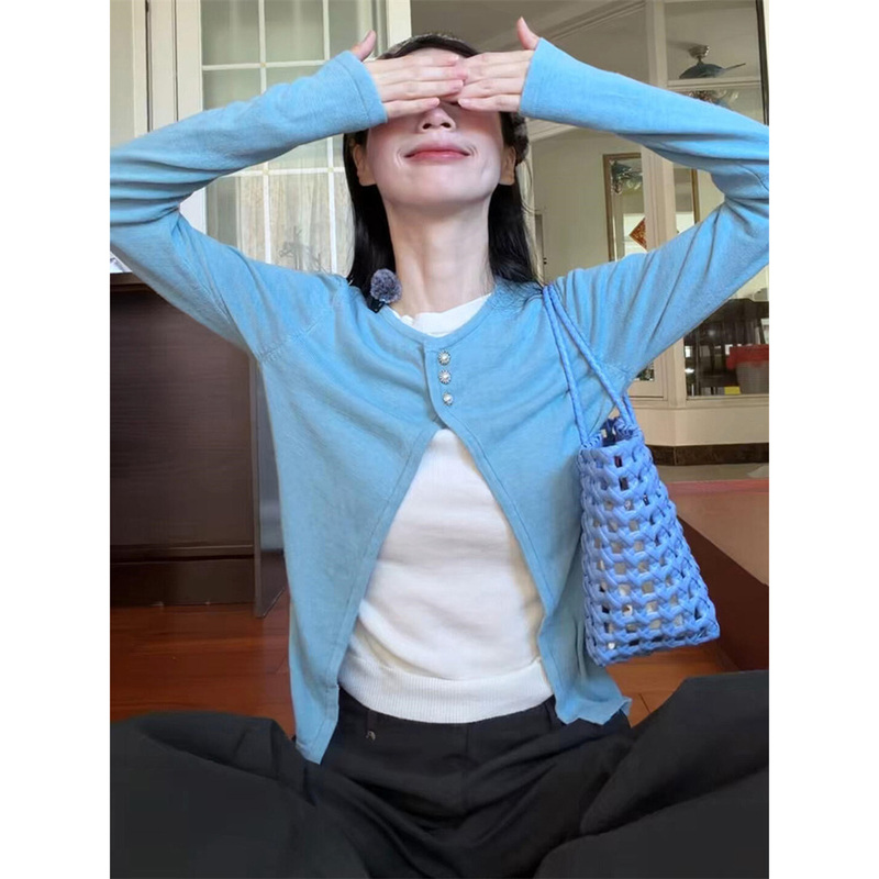 Korean-Style Patchwork Fake Two-Piece Color-Blocking Knit Sweater for Women, Autumn Slim-Fit Design, Lazy Style Versatile Top, Trendy Korean-Style Patchwork Fake Two-Piece Color-Blocking Knit Sweater for Women, Autumn Slim-Fit Design, Lazy Style Versatile Top, Trendy