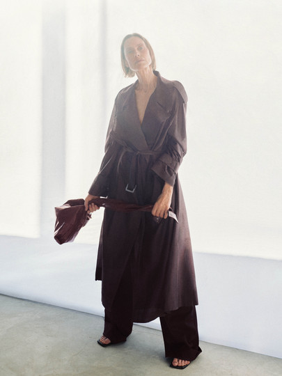 [Same Style as Gao Yuanyuan] Edition Autumn New Brown Coffee Color Silk Cotton Lightweight Trench Coat Ebd3Trc005