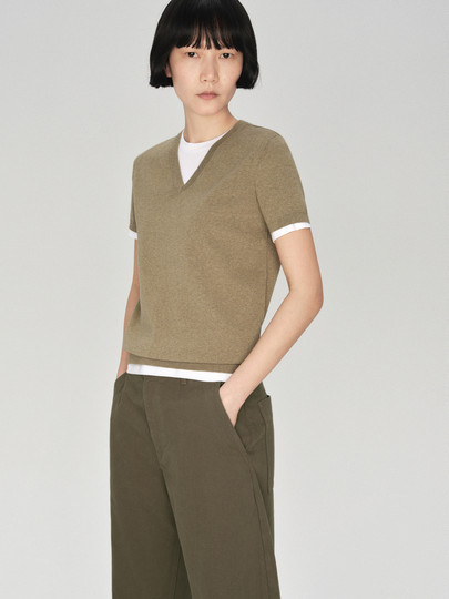 [E+ Light Life Series]Edition2025 Autumn New Knitted Short-Sleeve V-Neck Top Ebe3Swt012