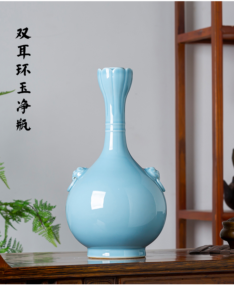 Jingdezhen porcelain ceramic azure glaze antique vase carved retro sitting room ark, decoration of Chinese style household furnishing articles