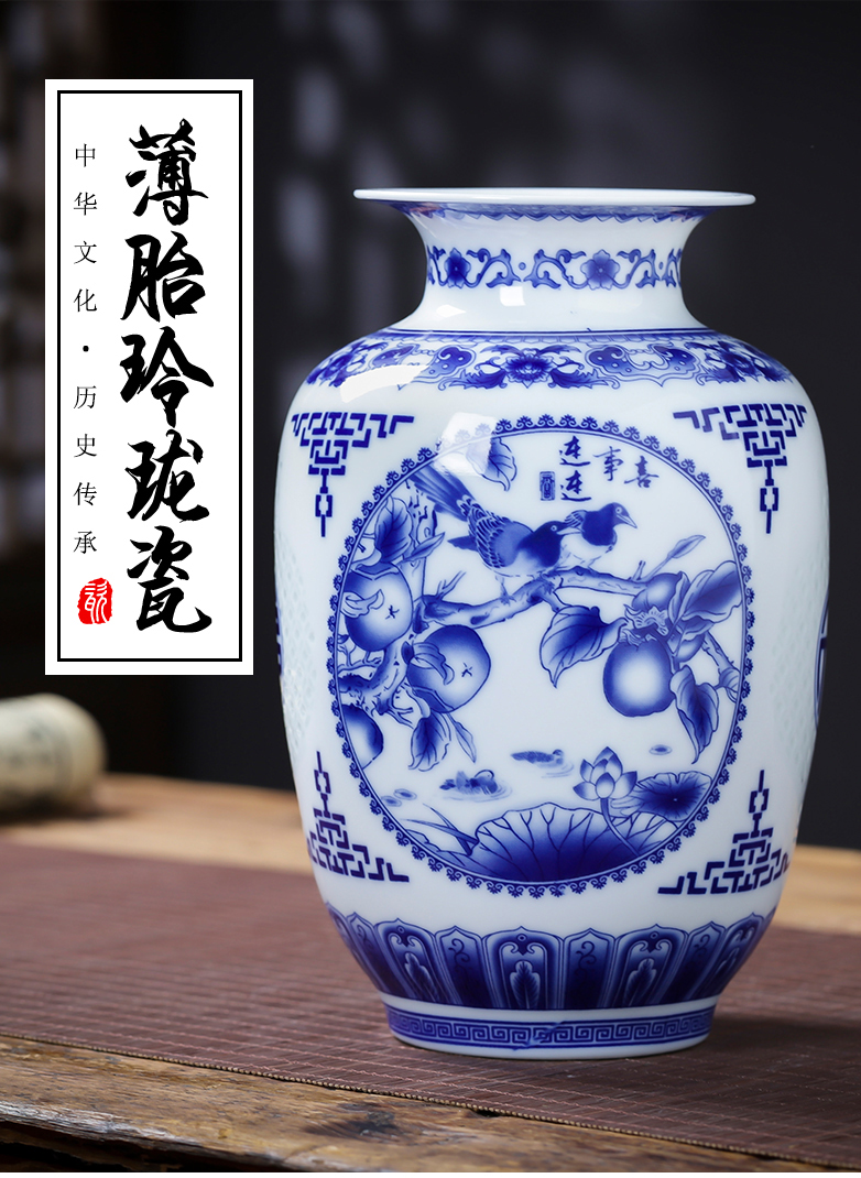 Floret bottle of blue and white porcelain of jingdezhen ceramics and exquisite furnishing articles of modern Chinese style household living room TV cabinet decoration