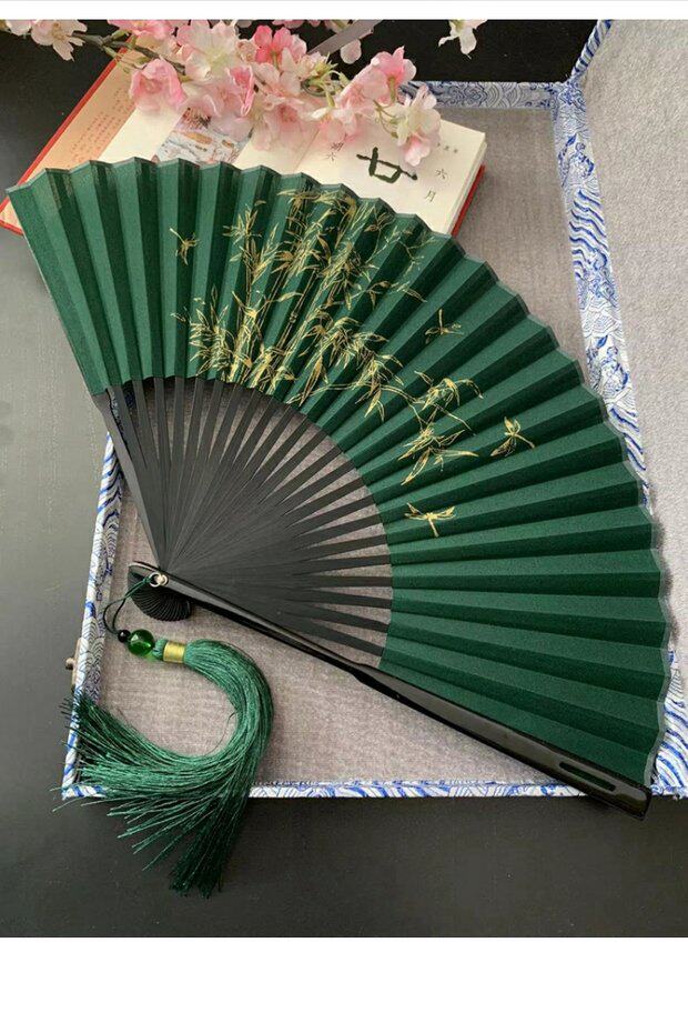 Веер 中国风折扇子男生便携8寸复古风折叠古典古装汉服黑色绿色竹林大