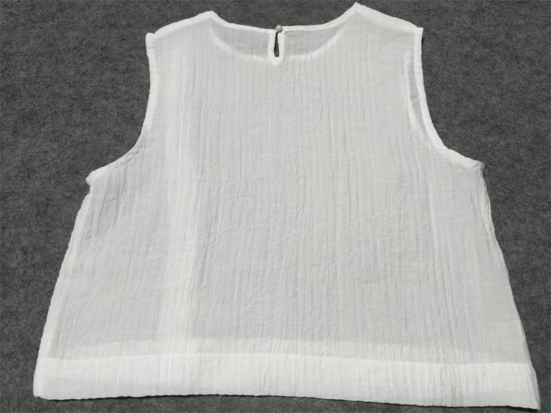 Thin cool summer tank top, vest sleevless with a round collar