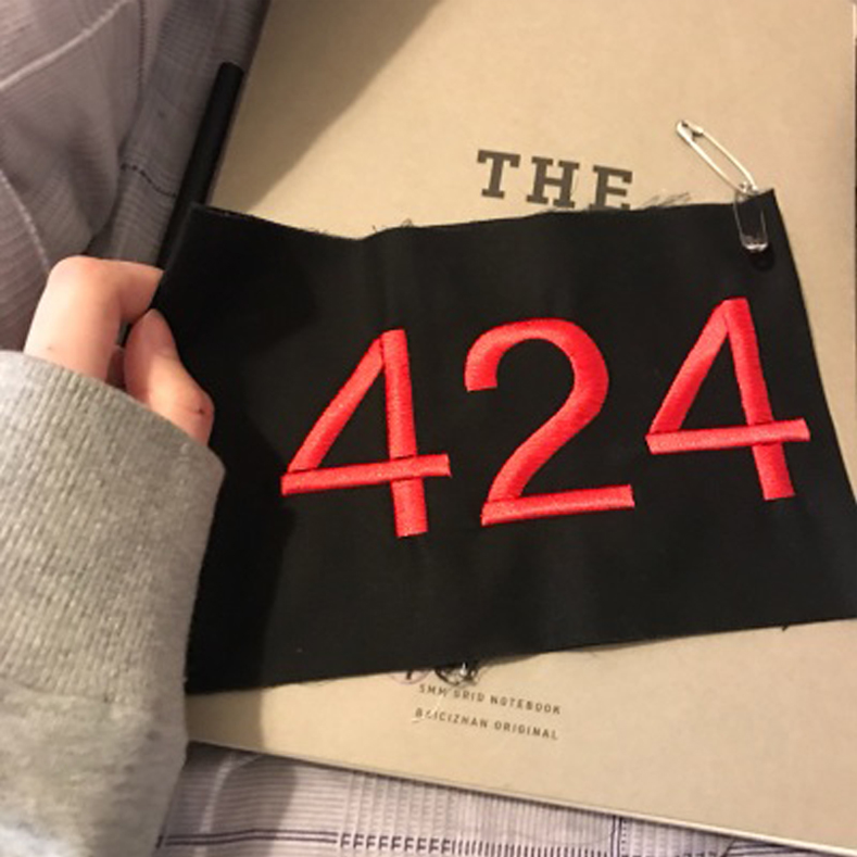 Spot direct computer embroidery cuff mark 424 red black sleeve chapter full cotton embroidered personality custom-made-Taobao