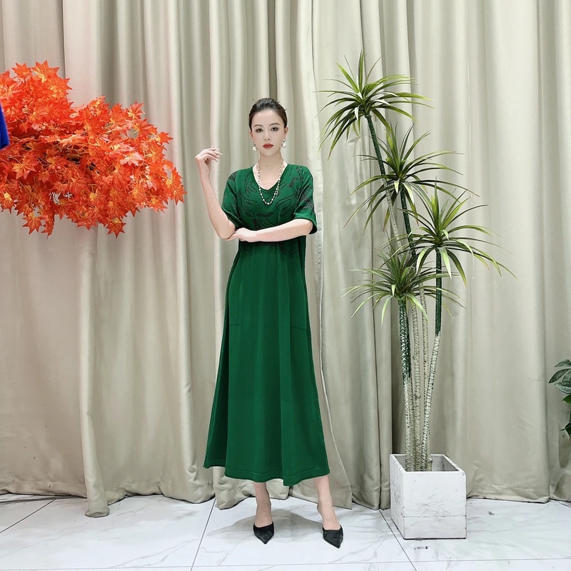 9542 Green Floral Knit Dress Slimming Designer Elegant Fashion Light Luxury Temperament Summer