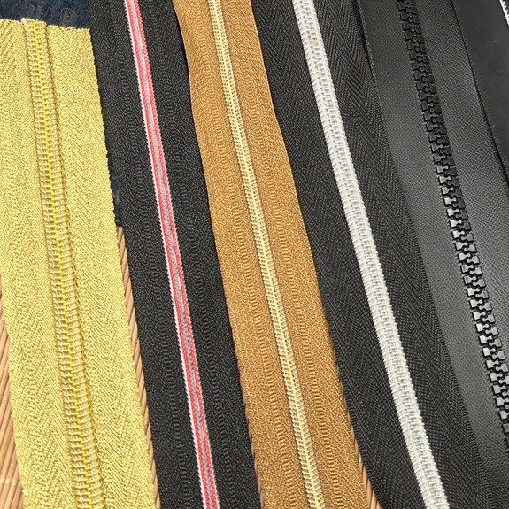 Customize all kinds of pull-chain pull head waterproof pull chain nylon pull chain resin pull chain opening closed port postage supplement price