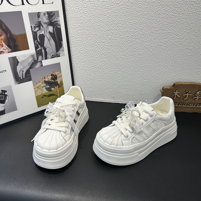 Thick-Soled Mesh Breathable Shell-Toe White Sneakers for Women, Summer 2026 Casual Soft-Soled Lightweight Platform Lace Pearl Shoes