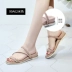 Dép nữ mùa hè đế bệt đế bằng hai mang dép thời trang hoang dã lưới đỏ với sandal mới 2019 giản dị - Dép bitis sandal nữ Dép