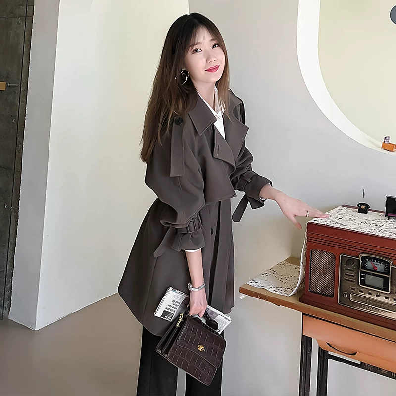 Длинное trench coat, осенняя элитная куртка, средней длины, 2026 год, большой размер, яркий запоминающийся стиль