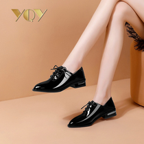 Lace-up patent leather womens shoes autumn 2021 new versatile pointed shoes womens middle heel leather British deep mouth coarse heel single shoes