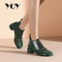 Autumn and winter womens boots New 2021 explosive square head patent leather boots Joker with thick heel Chelsea boots womens short boots