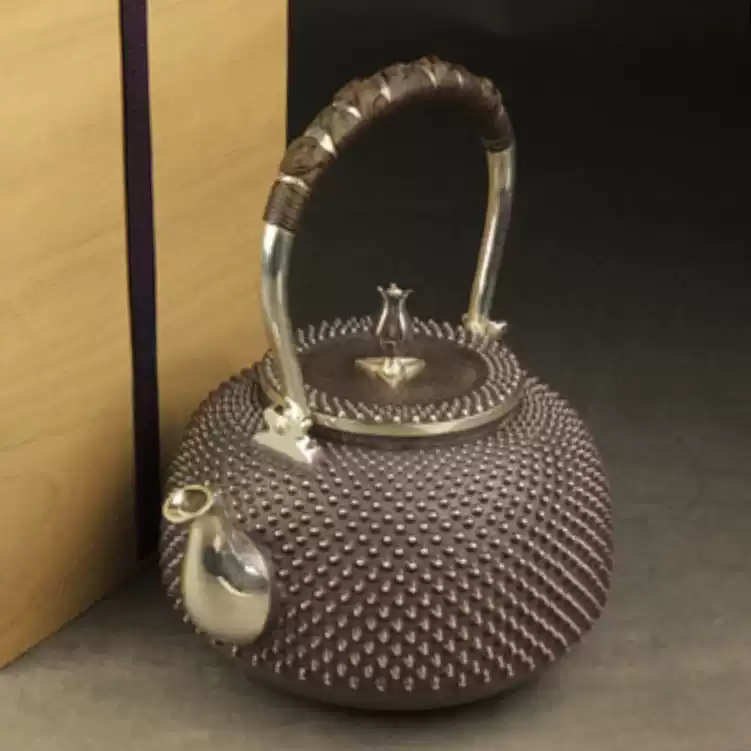 石黑光南造 純銀製 霰 純銀急須 煎茶道具 共箱 銀瓶 流