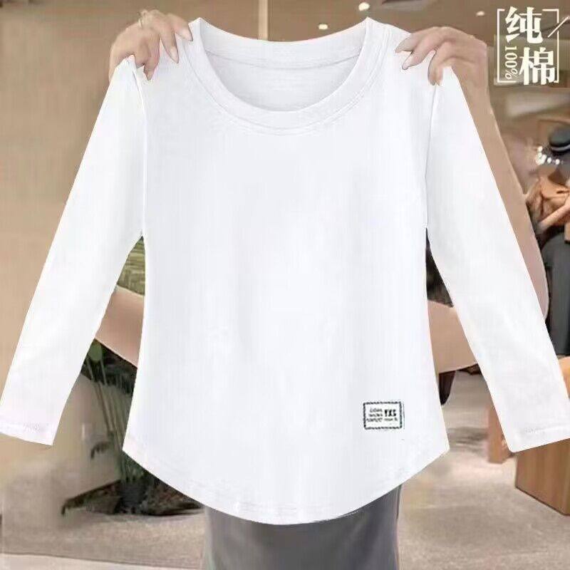綿100％の長袖Tシャツ（レディース）、秋の新作スタイル、韓国風、小柄な方向け、シック、ゆったりとしたフィット感、ショート丈、ラウンドネックのベースレイヤー