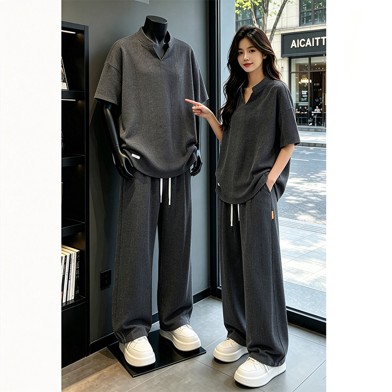 Summer Thin Textured V-Neck Short-Sleeved T-Shirt and Loose Casual Pants Two-Piece Set for Men, Summer High-End Sports Suit
