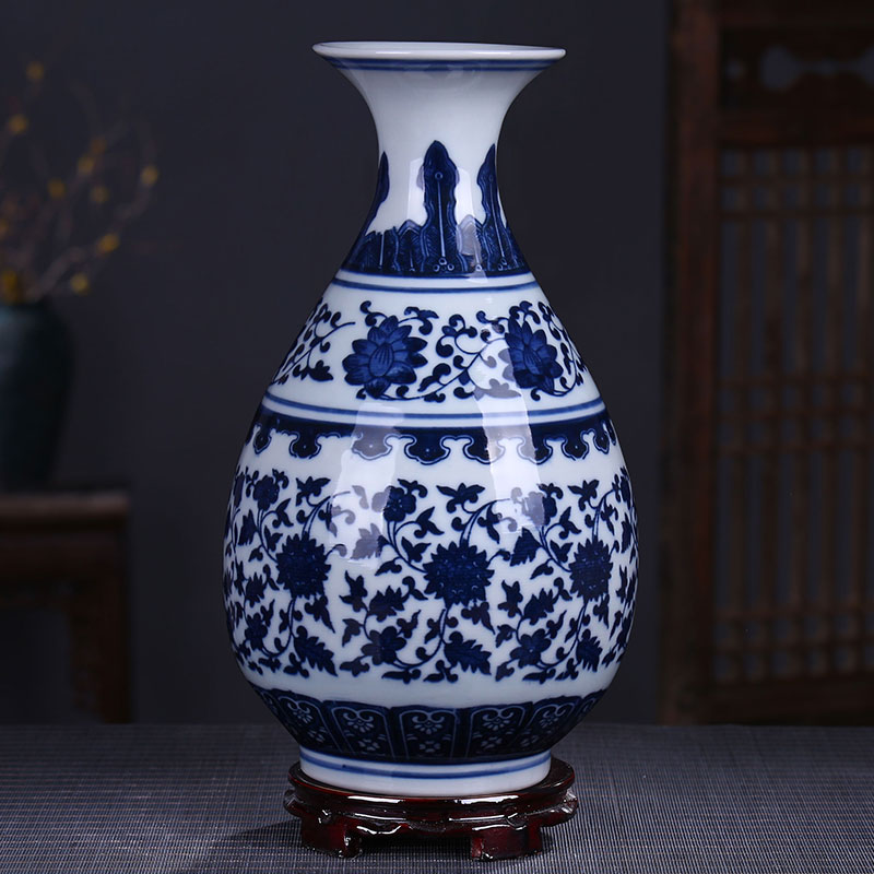 Jingdezhen ceramic vase of blue and white porcelain of modern Chinese style household craft supplies creative furnishing articles rich ancient frame, the living room