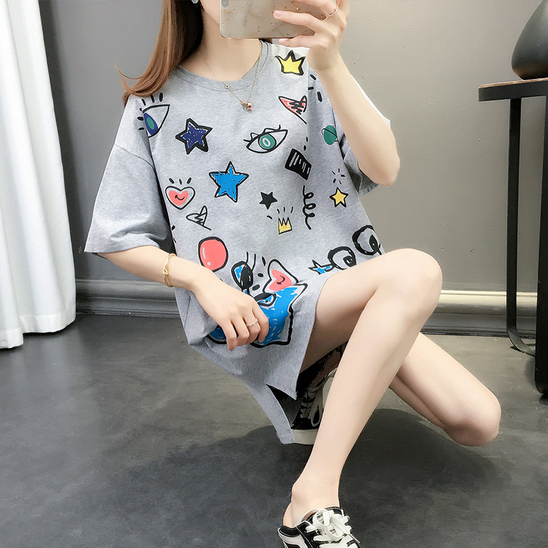 Mùa hè 2020 dài mỏng ròng in cartoon t-shirt của phụ nữ màu đỏ nhỏ thiết kế nhóm cảm giác đang lớn ngắn tay hàng đầu