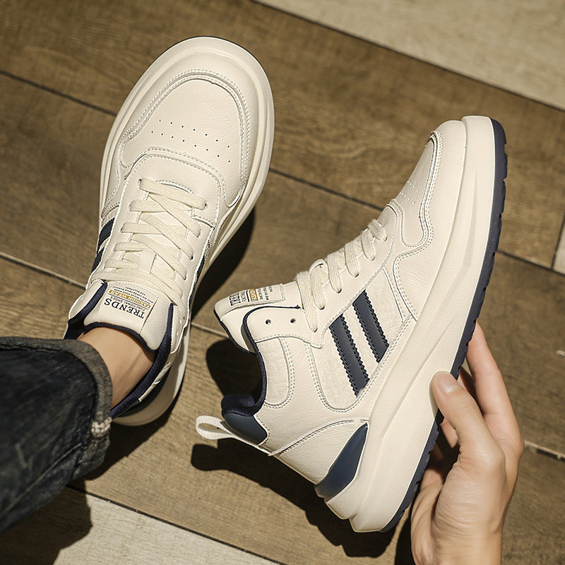 High-Top Men's Shoes for Autumn and Winter 2025, New Style with a High-End Feel, Versatile for Sports and Leisure, Thick-Soled Height-Increasing White Sneakers, Trendy Shoes