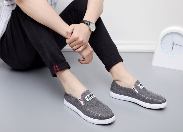 Giày nam mùa xuân Giày vải Bắc Kinh cũ Giày lười Giày thông thường Phiên bản Hàn Quốc của thủy triều giày anta