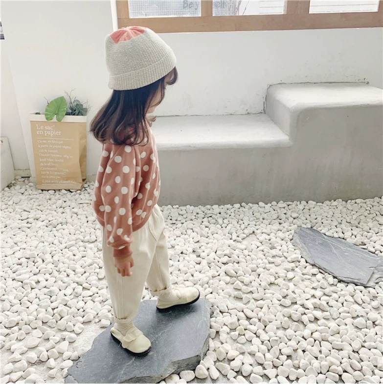 2020 trẻ em mùa thu phong cách mới cô gái Hàn Quốc chấm bi dài tay áo len trở lại áo len cơ sở trẻ em - Khác