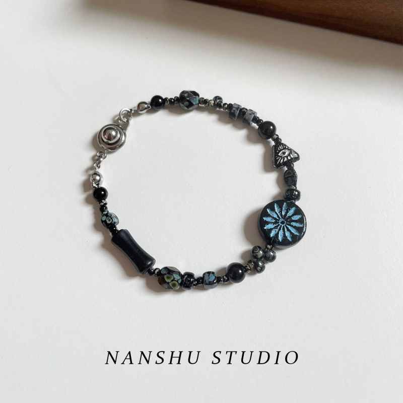 Nanshu Original "Dark Knight" Czech Bead Vintage Bracelet, Stylish and Versatile, Unisex Couple Bracelet Nanshu Original "Dark Knight" Czech Bead Vintage Bracelet, Stylish and Versatile, Unisex Couple Bracelet